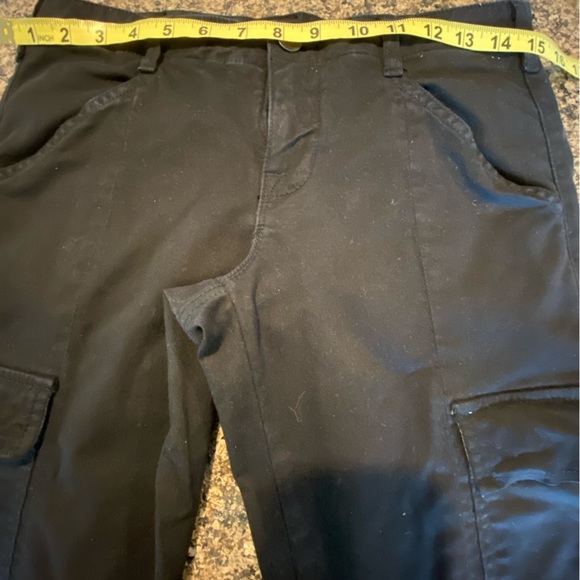 JBrand Woman’s Cropped Black Cargo Pants with Zipped Ankles Size 28 - Picture 7 of 8
